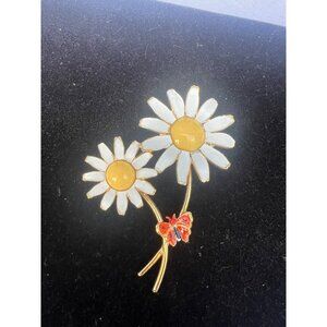 Vintage Weiss Daisy & Butterfly Brooch Pin Yellow & White Enamel Floral Design